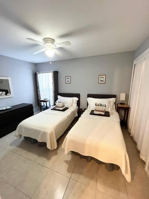 Debbie'S 3-Bedroom Apartment In A Duplex Cape Coral Kültér fotó