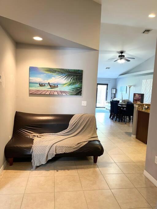 Debbie'S 3-Bedroom Apartment In A Duplex Cape Coral Kültér fotó